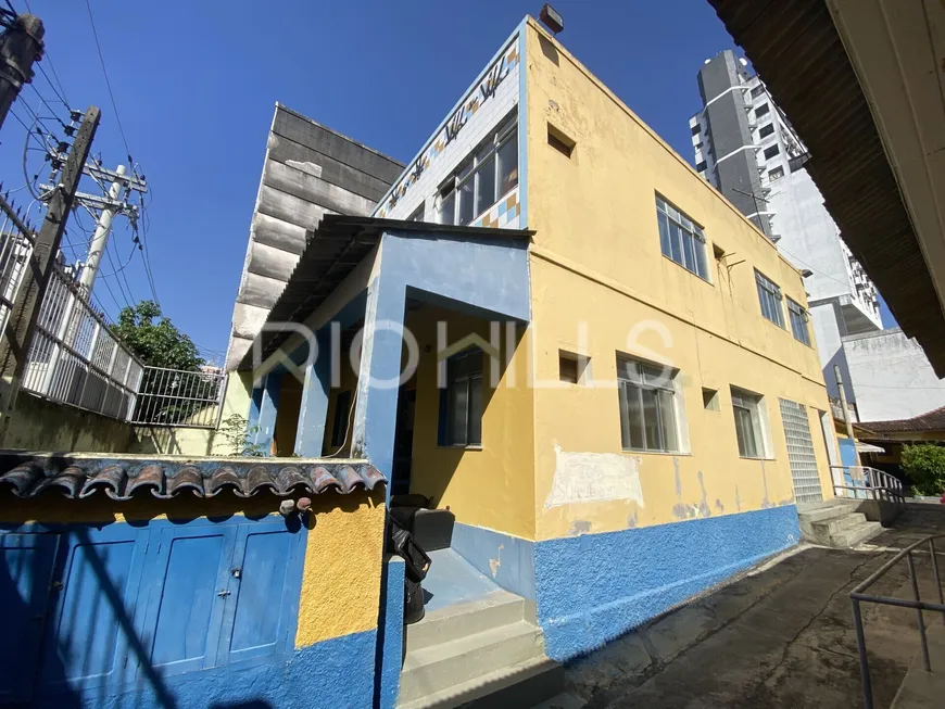 Foto 1 de Lote/Terreno à venda, 1000m² em São Domingos, Niterói