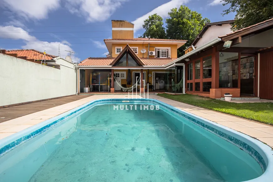 Foto 1 de Casa com 3 Quartos à venda, 247m² em Vila Ipiranga, Porto Alegre