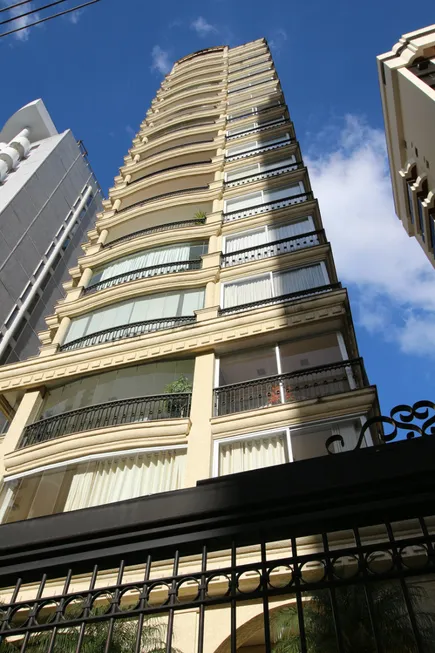 Foto 1 de Apartamento com 2 Quartos à venda, 136m² em Jardim América, São Paulo