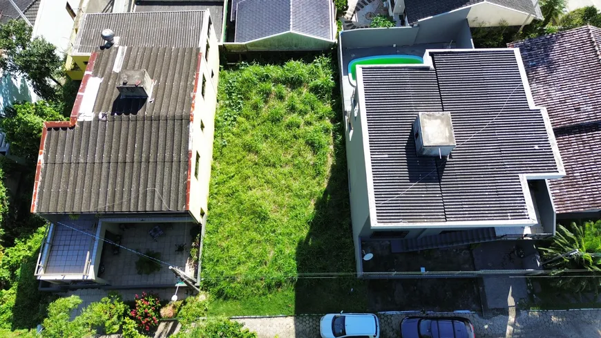 Foto 1 de Lote/Terreno com 1 Quarto à venda, 231m² em Cabeçudas, Itajaí