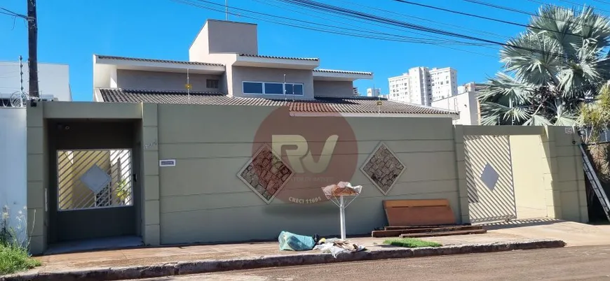 Foto 1 de Casa com 4 Quartos à venda, 359m² em Parque Residencial Alcântara , Londrina