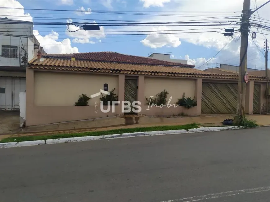 Foto 1 de Casa com 3 Quartos à venda, 341m² em Setor Sudoeste, Goiânia