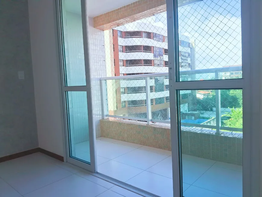 Foto 1 de Apartamento com 2 Quartos à venda, 80m² em Jardim Aeroporto, Lauro de Freitas