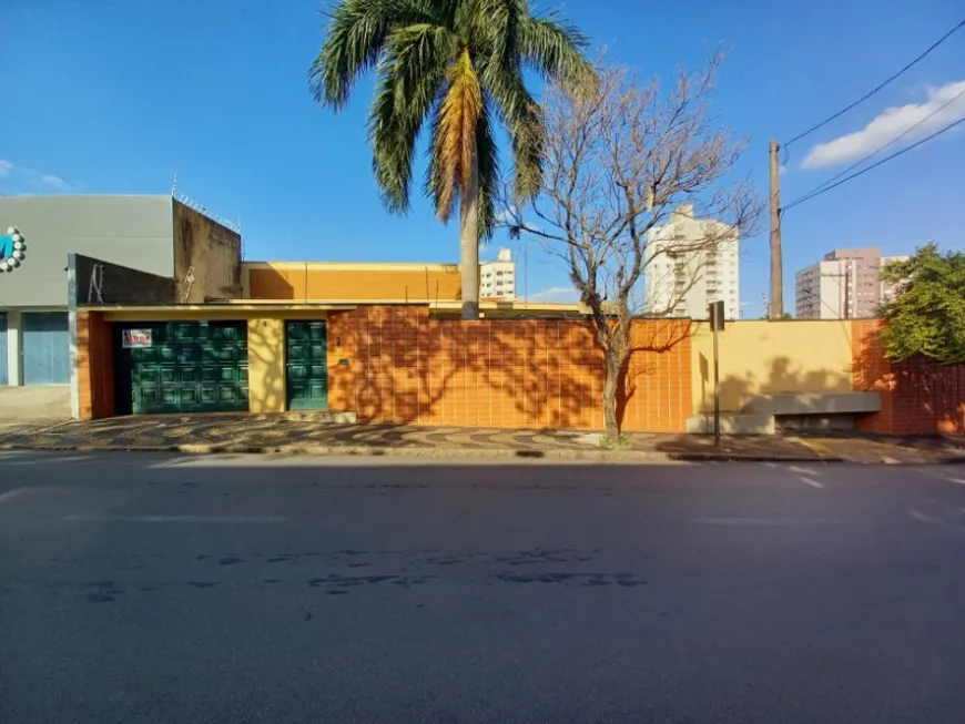 Foto 1 de Casa com 3 Quartos para alugar, 262m² em Centro, Limeira