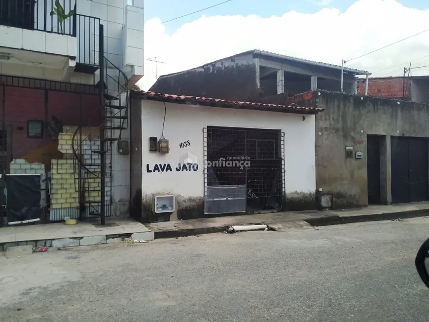 Foto 1 de Casa com 2 Quartos à venda, 290m² em Antônio Bezerra, Fortaleza