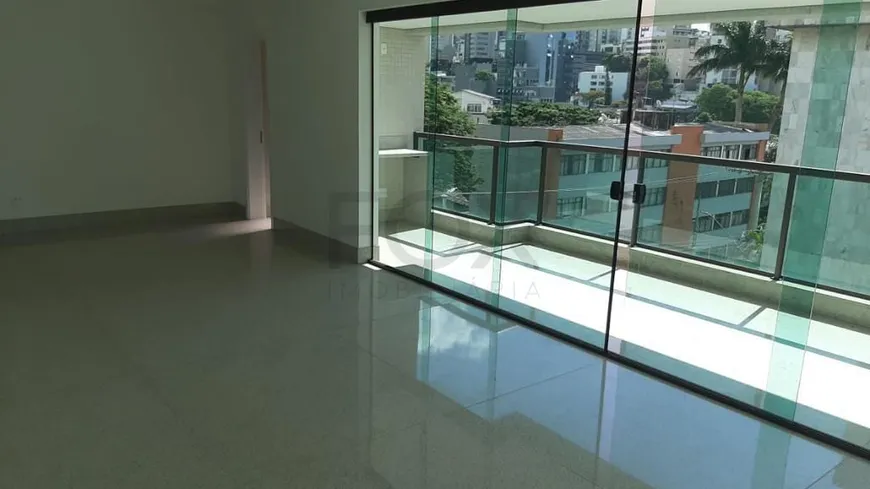 Foto 1 de Apartamento com 4 Quartos à venda, 150m² em Sion, Belo Horizonte