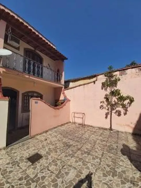 Foto 1 de Casa com 2 Quartos à venda, 70m² em Nossa Senhora de Fátima, Nilópolis