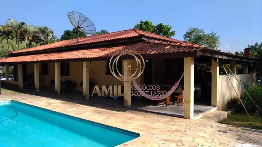 Foto 1 de Fazenda/Sítio com 4 Quartos à venda, 250m² em Freguesia da Escada, Guararema