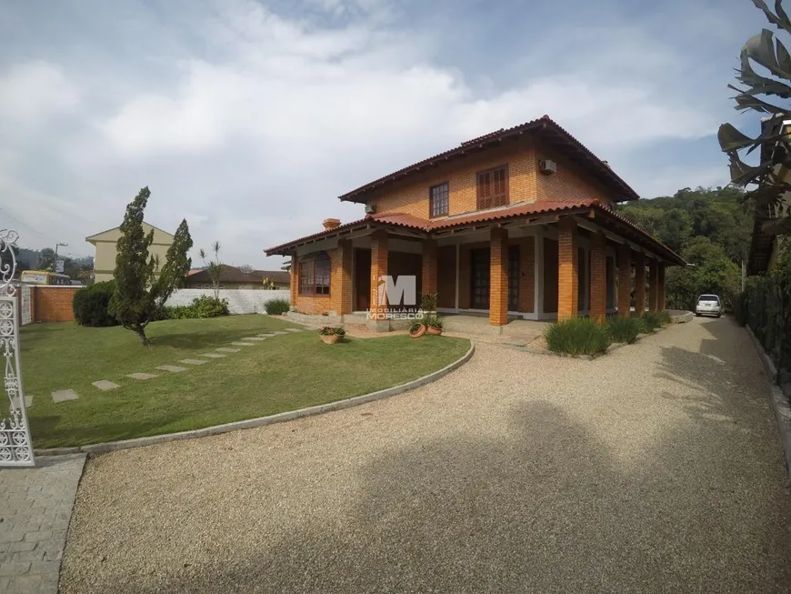 Foto 1 de Casa com 1 Quarto à venda, 420m² em Centro, Guabiruba