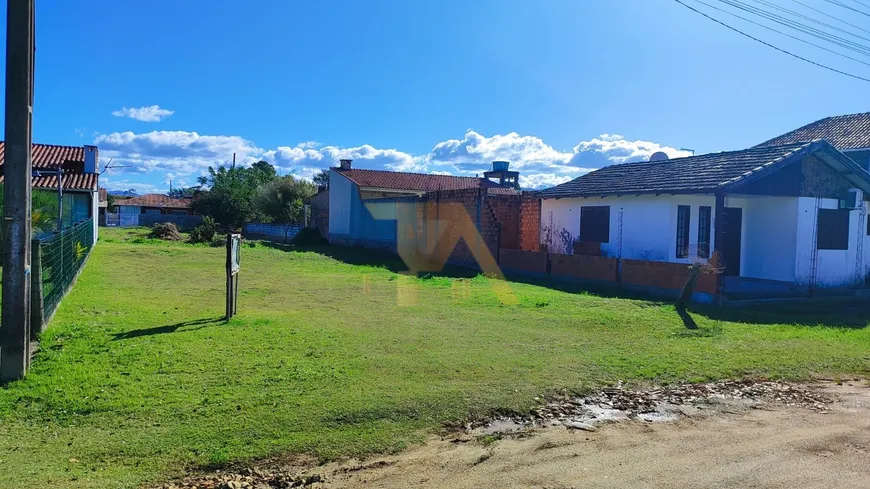 Foto 1 de Lote/Terreno à venda, 324m² em Araçatuba, Imbituba