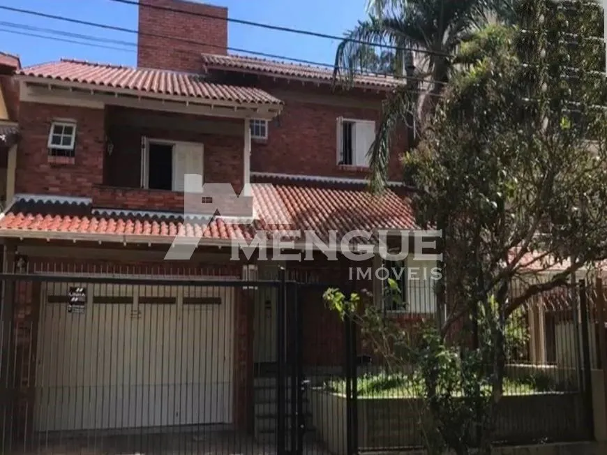 Foto 1 de Casa com 3 Quartos à venda, 197m² em Jardim Itú Sabará, Porto Alegre