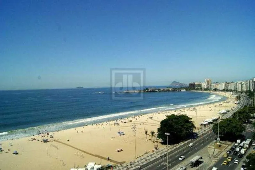 Foto 1 de Apartamento com 4 Quartos para venda ou aluguel, 335m² em Copacabana, Rio de Janeiro