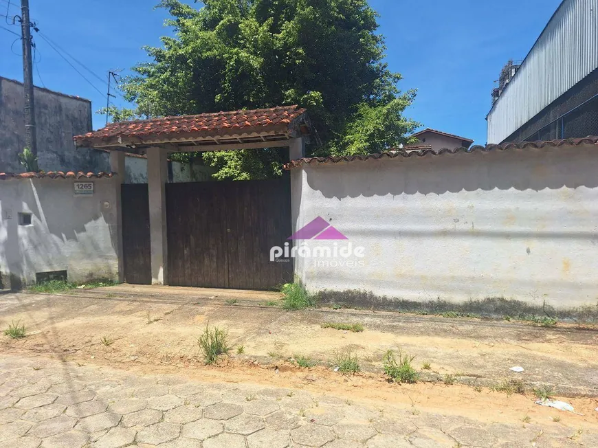 Foto 1 de Lote/Terreno à venda, 300m² em Sumaré, Caraguatatuba