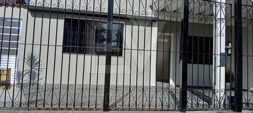 Foto 1 de Casa com 3 Quartos para venda ou aluguel, 195m² em Jardim Santa Clara, Taubaté