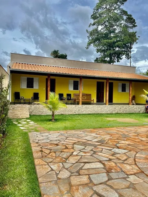 Foto 1 de Fazenda/Sítio com 4 Quartos à venda, 6000m² em Zona Rural, Campo Limpo de Goiás