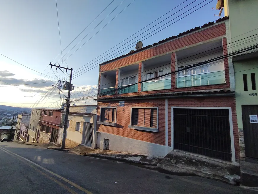 Foto 1 de Casa com 5 Quartos à venda, 200m² em Rosário, Conselheiro Lafaiete