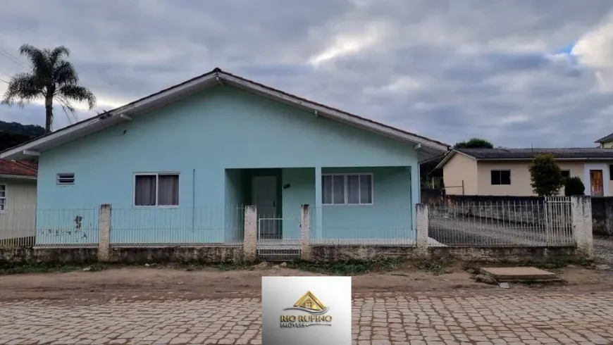 Foto 1 de Casa com 3 Quartos à venda, 1166m² em Centro, Rio Rufino