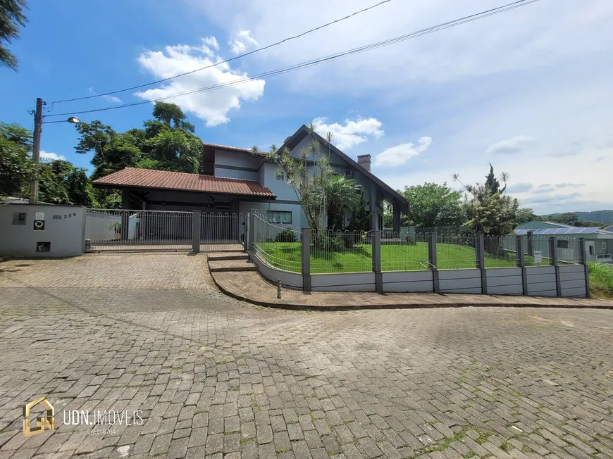 Foto 1 de Casa com 3 Quartos à venda, 287m² em Velha, Blumenau