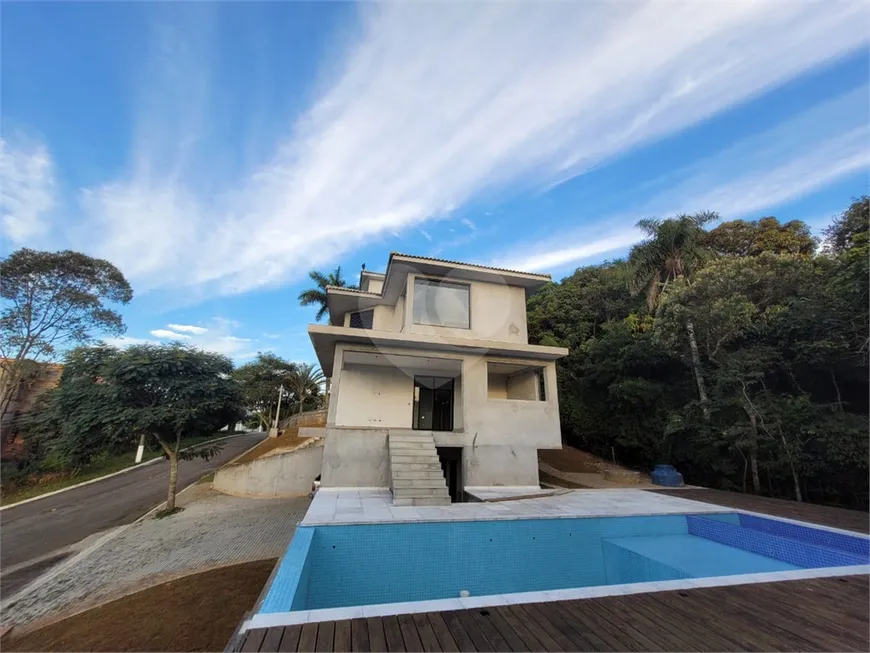 Foto 1 de Casa de Condomínio com 6 Quartos à venda, 322m² em Serra da Cantareira, Mairiporã
