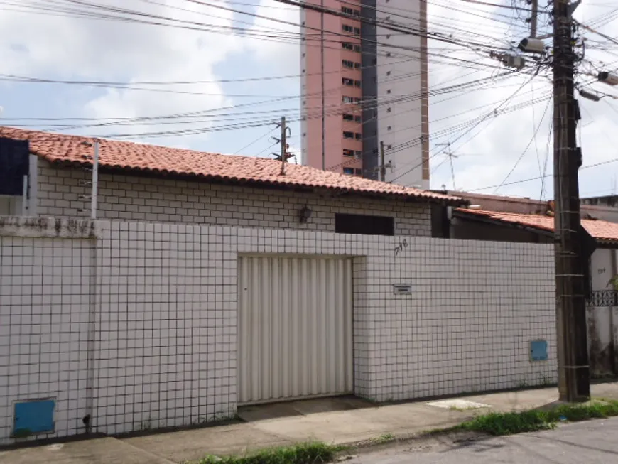 Foto 1 de Casa com 2 Quartos à venda, 184m² em Fátima, Fortaleza