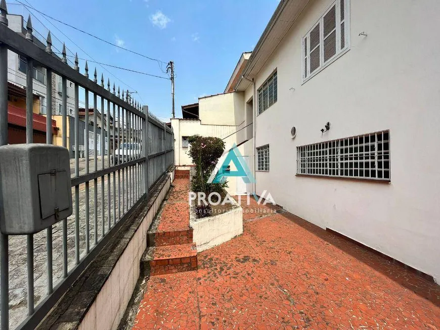 Foto 1 de Sobrado com 3 Quartos à venda, 250m² em Vila Bastos, Santo André
