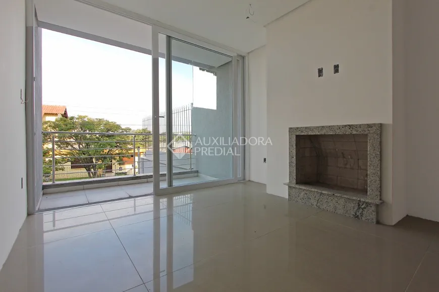 Foto 1 de Casa com 3 Quartos à venda, 204m² em Jardim Itú Sabará, Porto Alegre