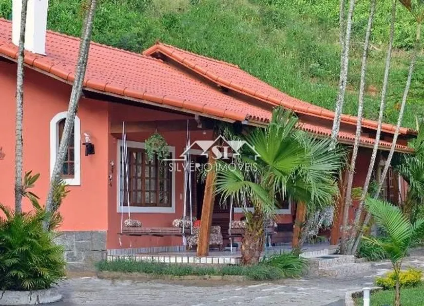 Foto 1 de Fazenda/Sítio com 3 Quartos à venda, 200m² em Centro, Teresópolis