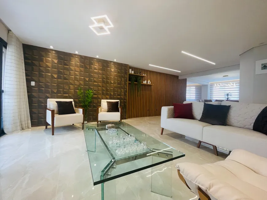 Foto 1 de Apartamento com 3 Quartos à venda, 186m² em Batel, Curitiba