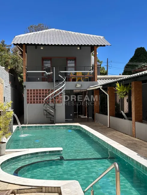 Foto 1 de Casa com 6 Quartos à venda, 400m² em Casa Amarela, Recife
