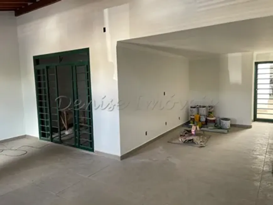 Foto 1 de Casa com 3 Quartos à venda, 170m² em Vila Tibério, Ribeirão Preto