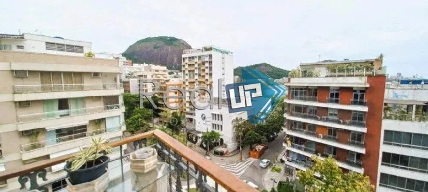 Foto 1 de Apartamento com 4 Quartos à venda, 166m² em Lagoa, Rio de Janeiro