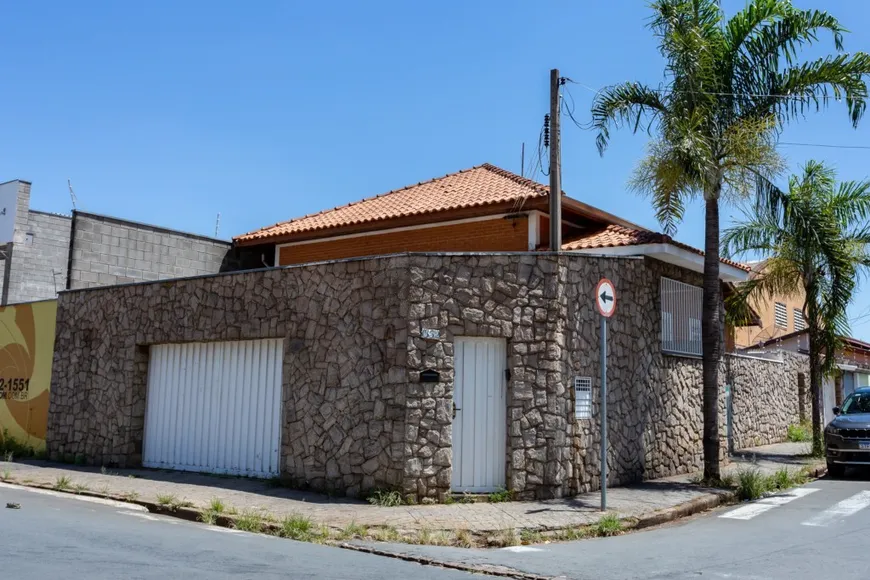 Foto 1 de Casa com 3 Quartos para alugar, 294m² em Centro, Limeira