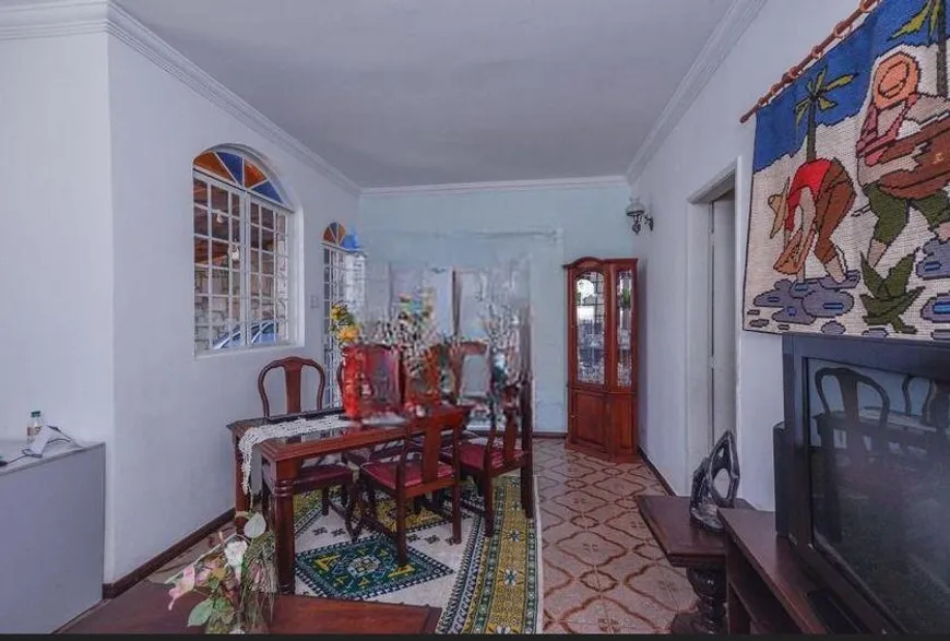 Foto 1 de Casa com 6 Quartos à venda, 360m² em Floramar, Belo Horizonte