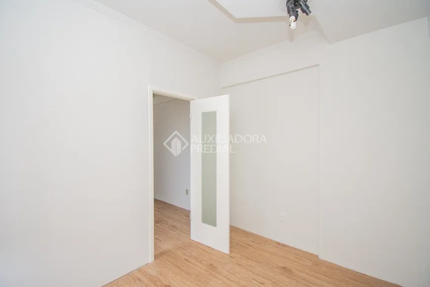 Foto 1 de Sala Comercial para alugar, 25m² em Petrópolis, Porto Alegre