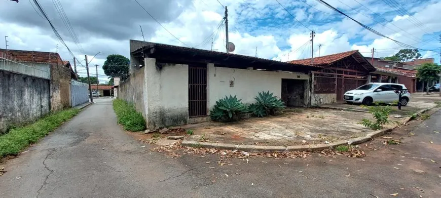 Foto 1 de Casa com 2 Quartos à venda, 150m² em Vila União, Goiânia