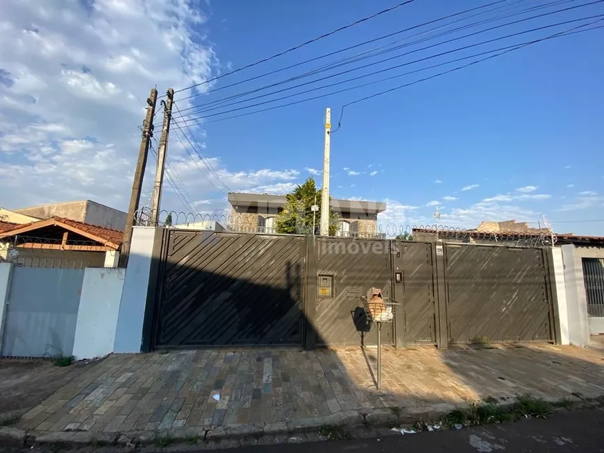 Foto 1 de Sobrado com 3 Quartos à venda, 292m² em Jardim Cruzeiro do Sul, São Carlos