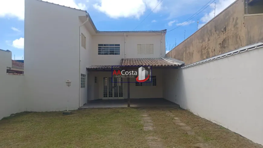 Foto 1 de Casa com 3 Quartos à venda, 138m² em Parque Residencial Nova Franca, Franca