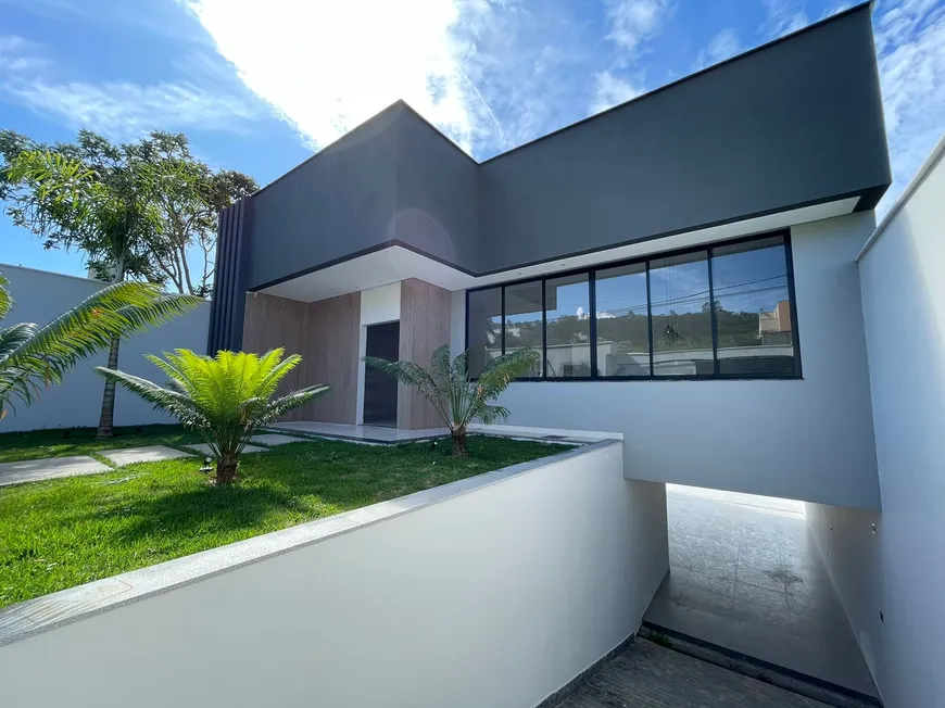 Foto 1 de Casa com 3 Quartos à venda, 450m² em Centro, Itaúna