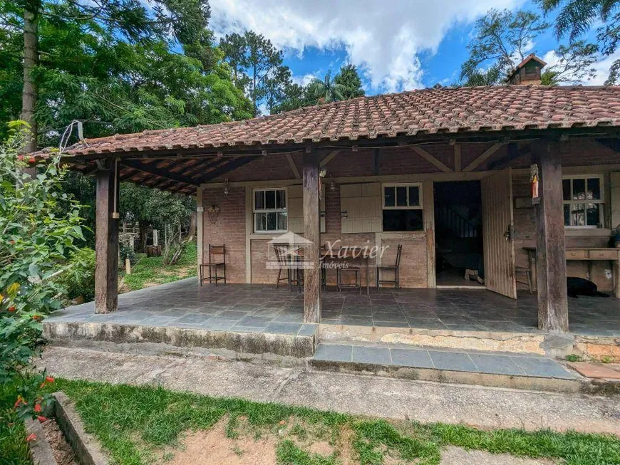 Foto 1 de Fazenda/Sítio com 2 Quartos à venda, 234m² em Transurb, Itapevi