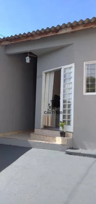 Foto 1 de Casa com 5 Quartos à venda, 157m² em Jardim Colúmbia D, Londrina