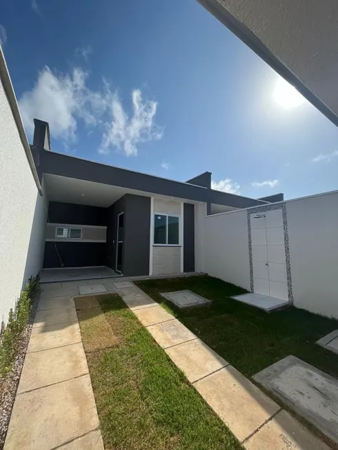 Foto 1 de Casa com 2 Quartos à venda, 83m² em Gereraú, Itaitinga