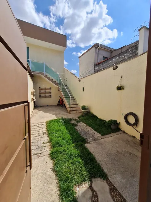 Foto 1 de Casa com 2 Quartos à venda, 85m² em São Luiz, Betim