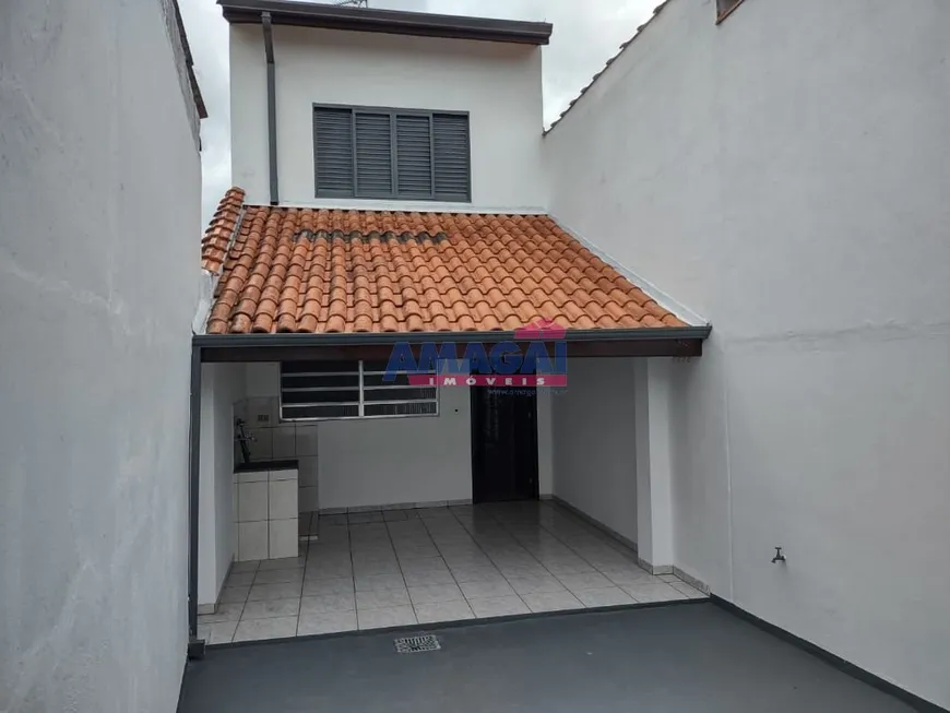 Foto 1 de Casa com 2 Quartos à venda, 93m² em Parque Itamarati, Jacareí