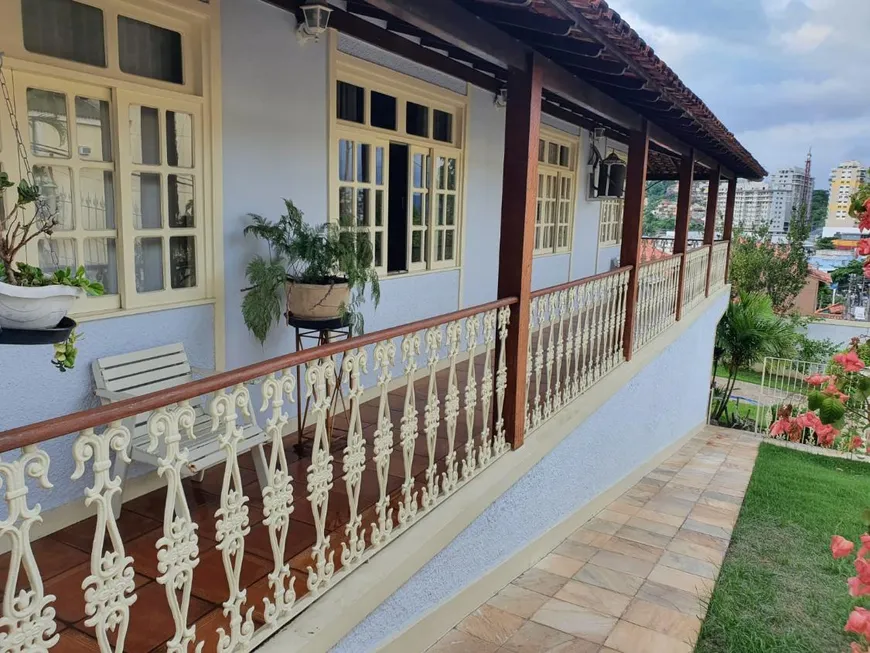 Foto 1 de Casa de Condomínio com 5 Quartos à venda, 380m² em Largo da Batalha, Niterói