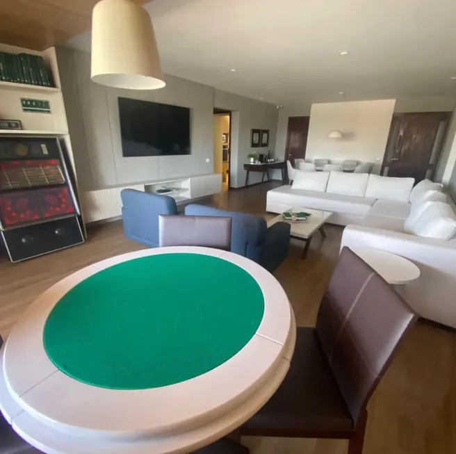 Foto 1 de Apartamento com 4 Quartos à venda, 218m² em Lagoa Nova, Natal