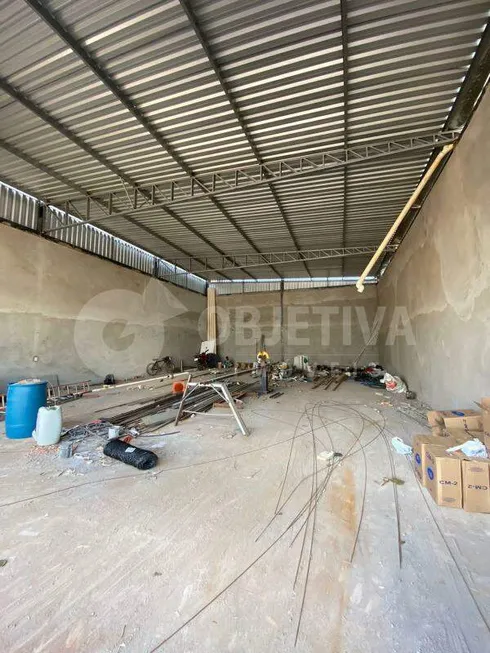 Foto 1 de Galpão/Depósito/Armazém à venda, 216m² em Shopping Park, Uberlândia