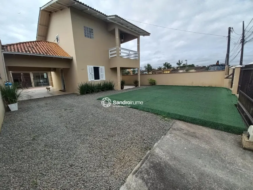 Foto 1 de Casa com 3 Quartos à venda, 155m² em Vila Nova, Joinville