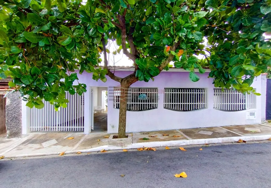 Foto 1 de Casa com 4 Quartos à venda, 175m² em Vila Santos, Caçapava