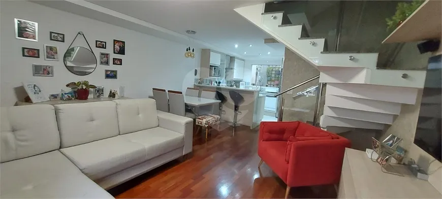 Foto 1 de Casa de Condomínio com 3 Quartos à venda, 210m² em Campo Grande, São Paulo
