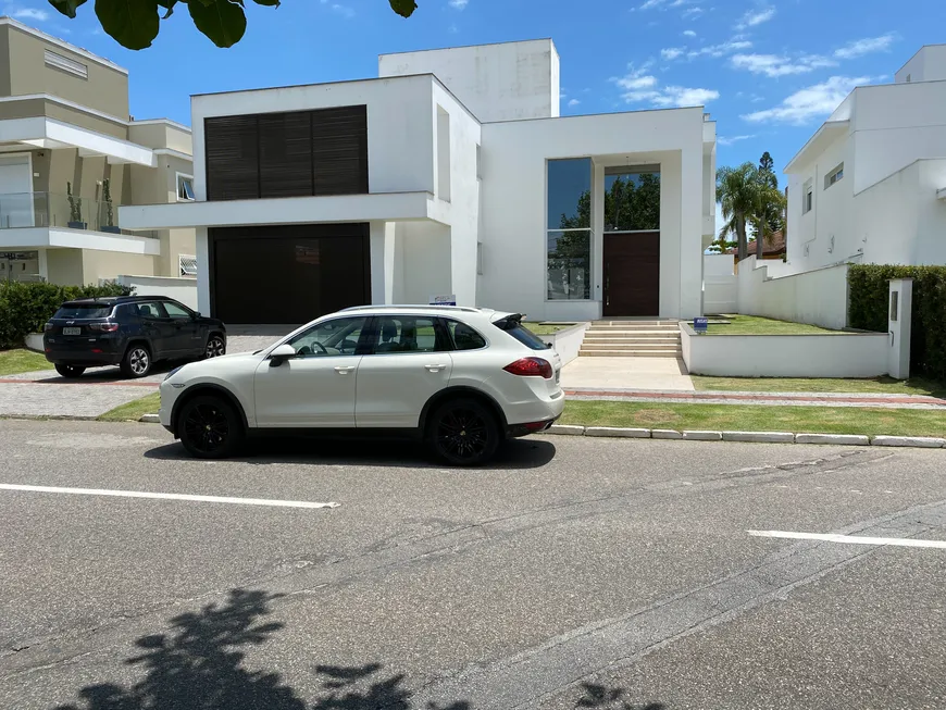 Foto 1 de Casa com 5 Quartos à venda, 700m² em Jurerê Internacional, Florianópolis